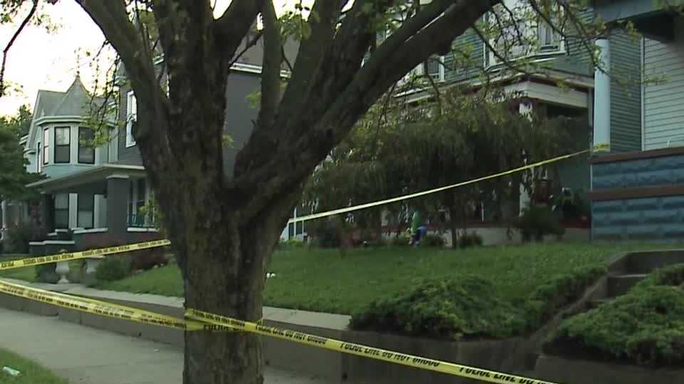 Police investigating after officers discover deceased man in New Albany ...
