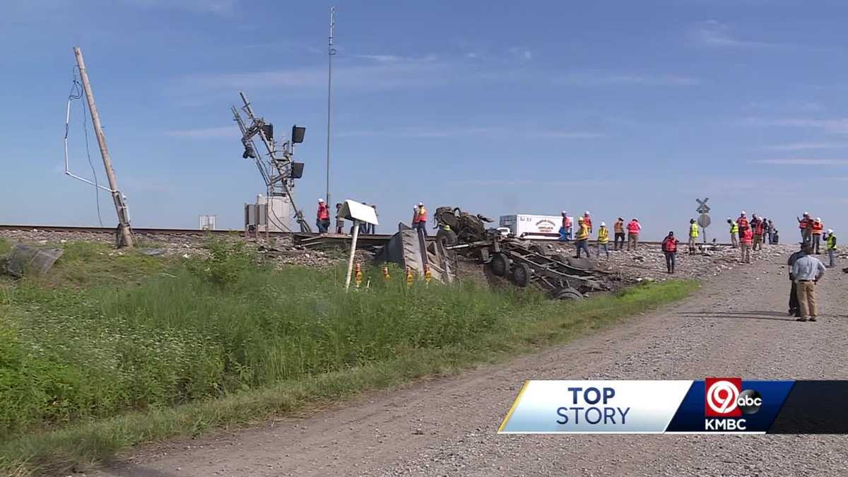 Widow of truck driver Billy Barton II killed in Amtrak crash ...