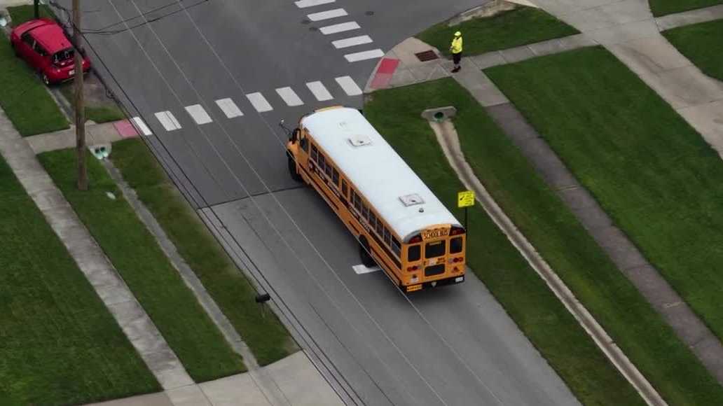 JCPS chief operating officer says there were no 'major issues' on first day of classes