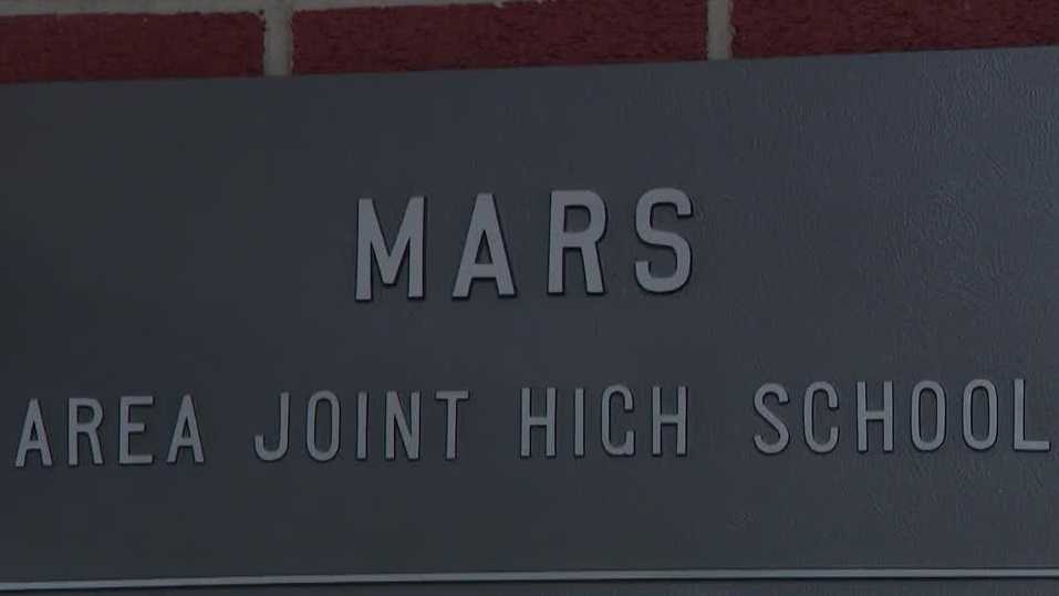Mars School Board replaces SROs, sparking backlash from parents ...
