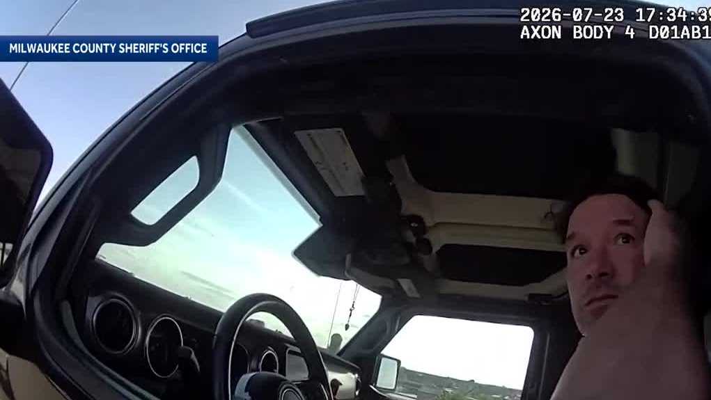Tickets: Romo had 'open bottle of an alcoholic beverage' in vehicle during OWI stop