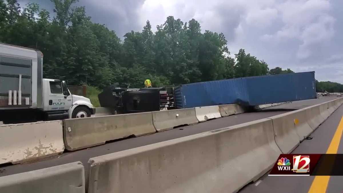 Interstate 40 Crash with 2 tractor trailers closes lanes