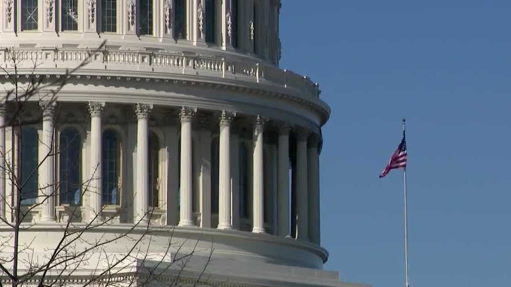 How many federal workers are impacted by the government shutdown in New Mexico?