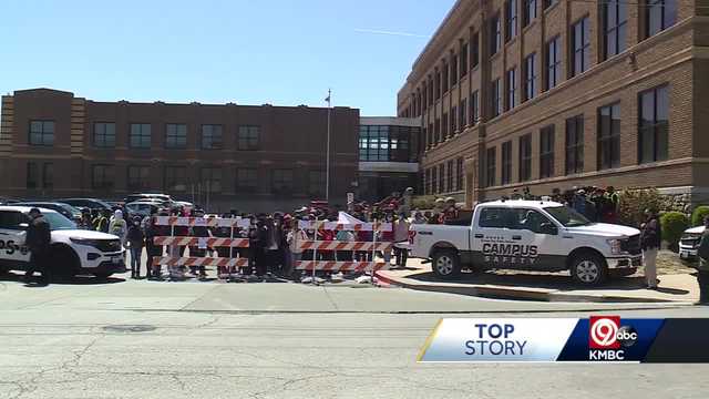 KC students hold walkout over middle school stabbing death - Vimarsana News