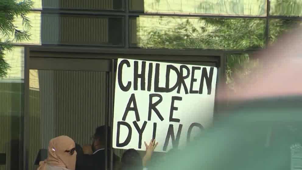 Protesters against U.S. military funding for Israel target Sen. Alex ...