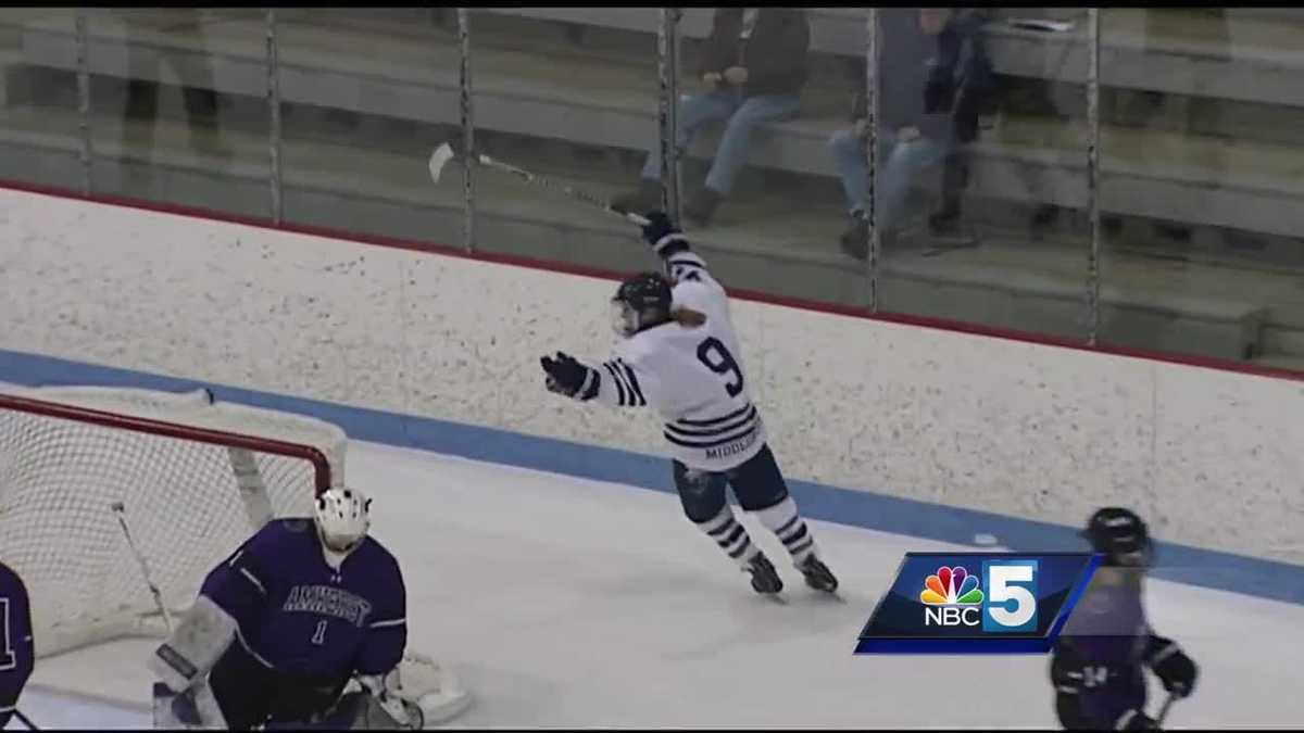 Middlebury women's hockey downs Amherst