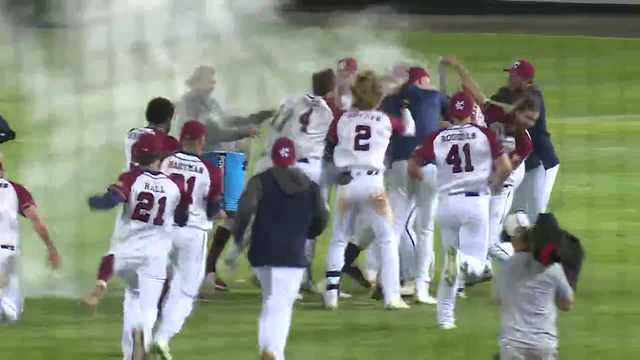 CHICAGO DOGS HOST NEGRO LEAGUES TRIBUTE GAME AGAINST THE KANSAS CITY  MONARCHS