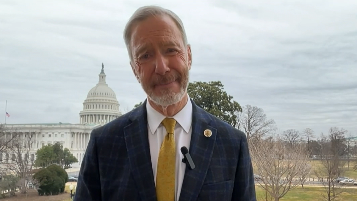 Rep. Lynch goes 'On the Record' about ICE shooting, Venezuela