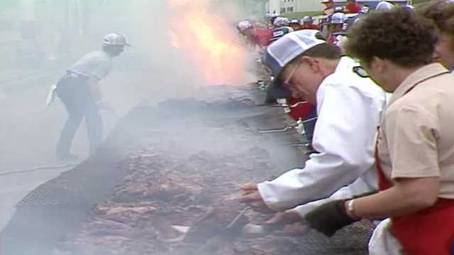 BarbeQlossal: Iowa hosted the world's biggest barbecue in 1990 - Vimarsana News