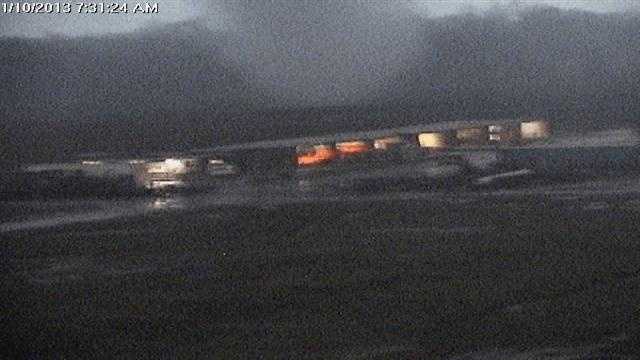 Security camera catches tornado approaching building