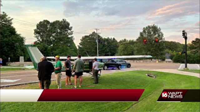 Plane makes emergency landing on street in Madison - Vimarsana News