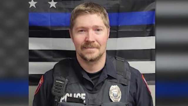 Algona community remember police officer killed in line of duty - Vimarsana News
