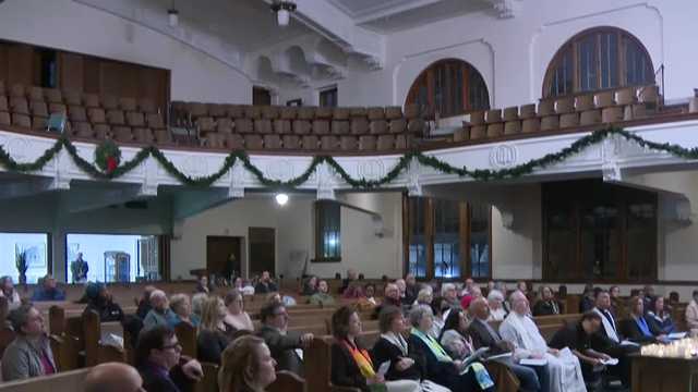 Interfaith service held, praying for immigrant communities