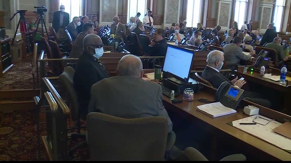 CORONAVIRUS: Kansas moves to block COVID-19 lawsuits, restrain governor