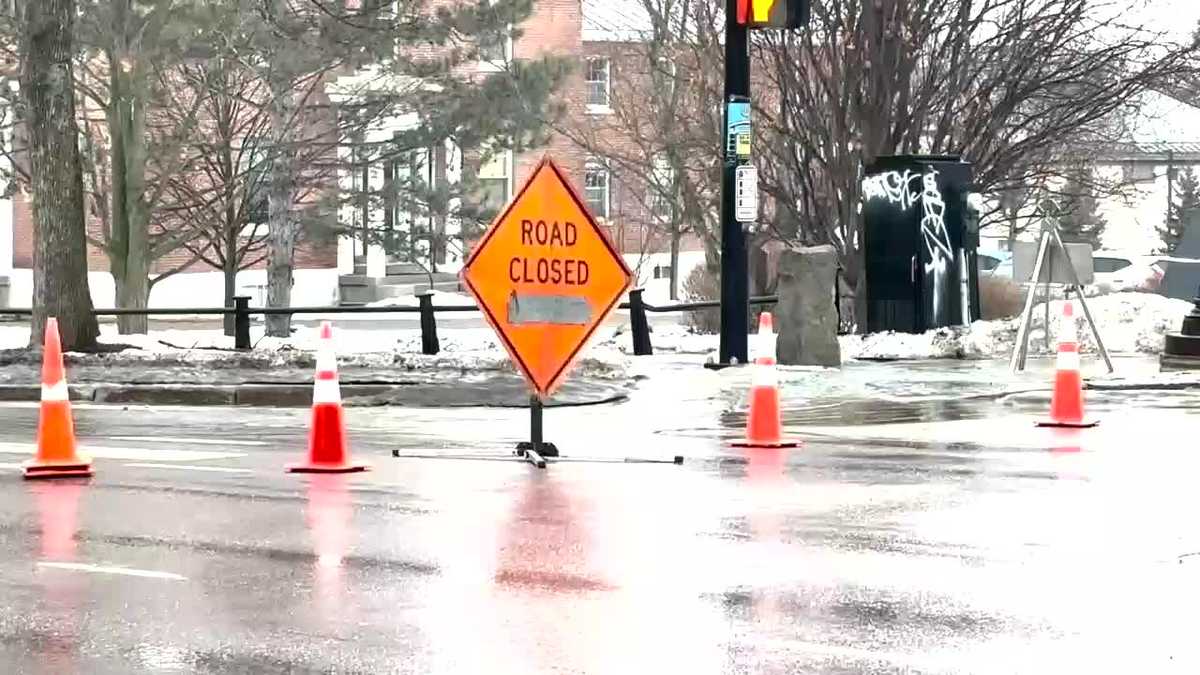 Double water main break in Burlington possibly weather-related ...