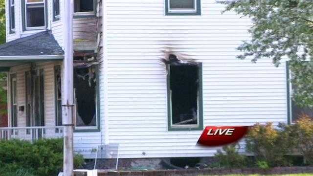 1 dead in overnight house fire