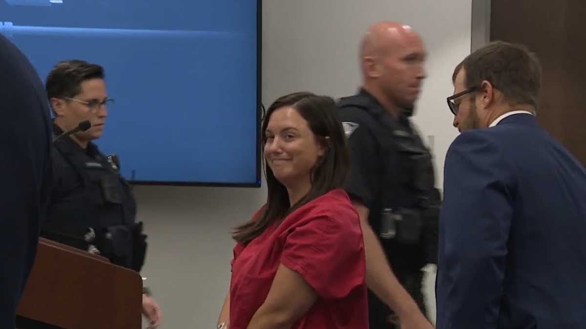 Bond hearing held for former South Carolina teacher accused of grooming ...