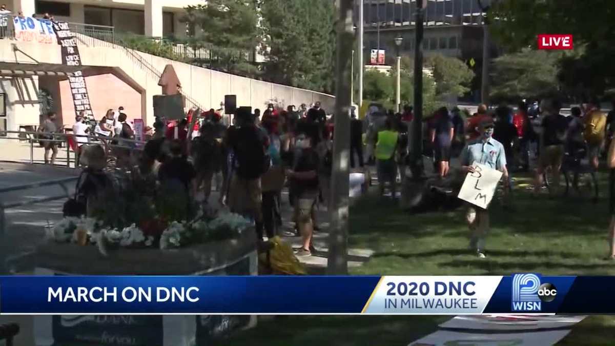 Protesters march on DNC calling for end to police brutality