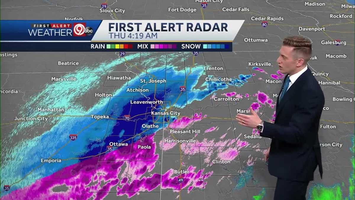 Kansas City seeing wintry mix shift to snow Thursday