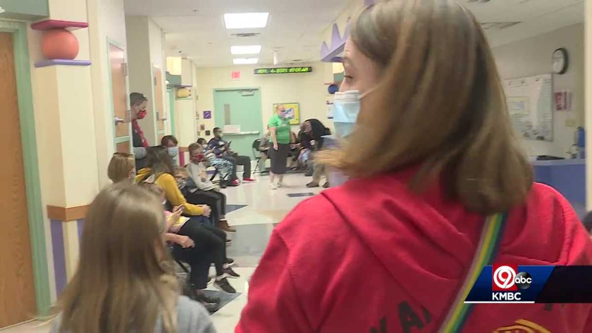 Children's Mercy Hospital holds mass vaccination clinic