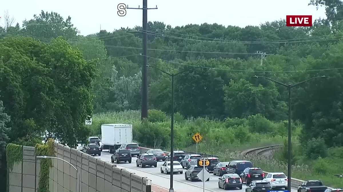 Traffic moving again after crash shut down I-794 at Oklahoma Ave. in Milwaukee