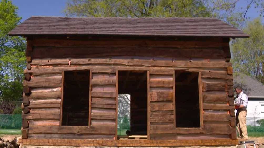 Centuries-old Story City log cabin reconstructed to preserve history