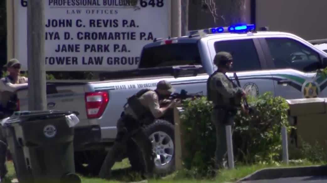 Police respond to barricaded suspect, reports of shots fired in Daytona Beach