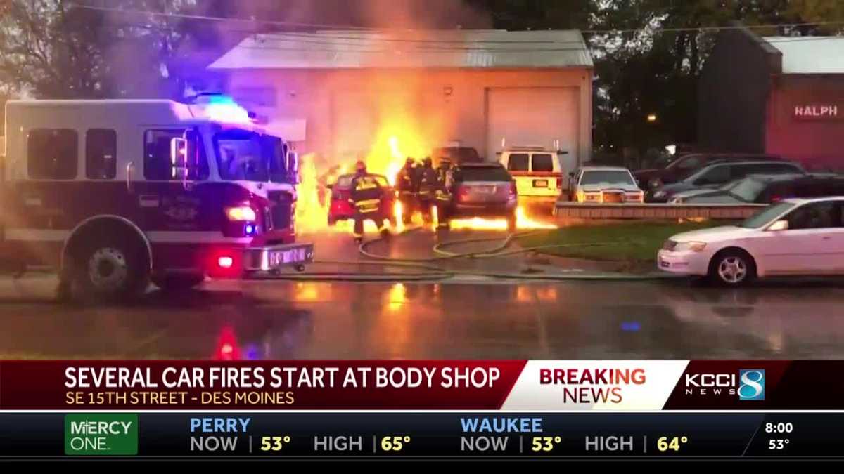 Officials investigate fire at Des Moines car lot