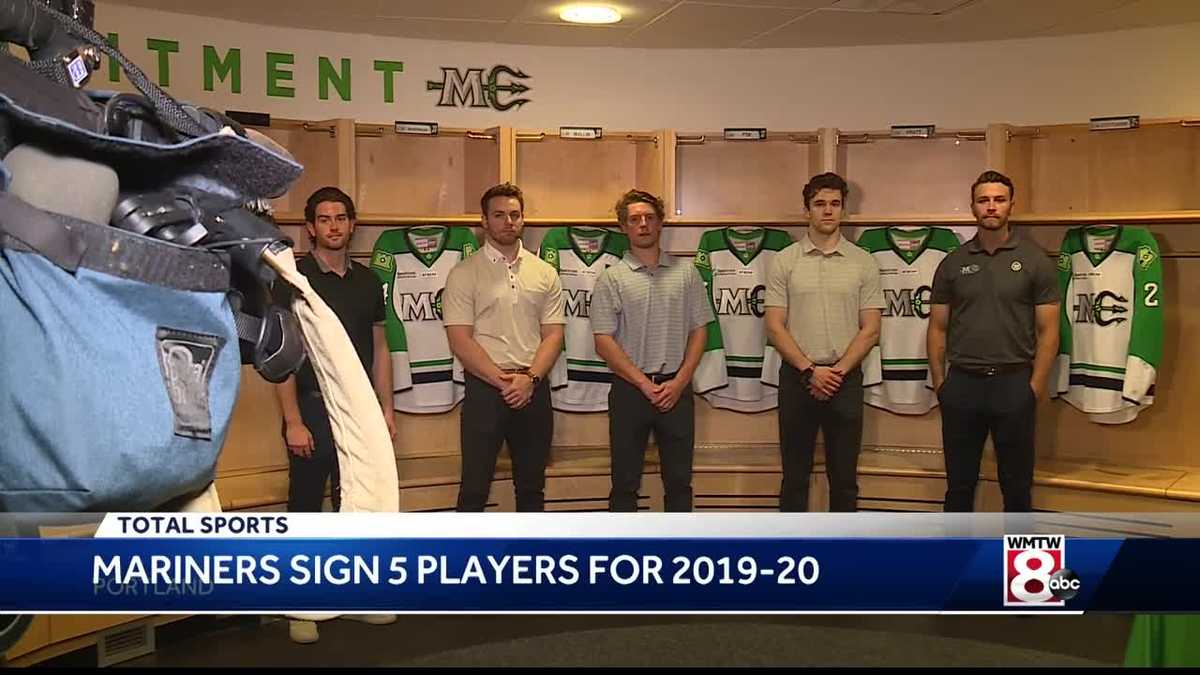 Mariners announce signings