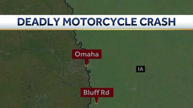 Motorcyclists crash while trying to avoid deer in Iowa - Vimarsana News