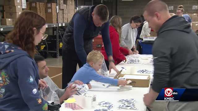 Volunteers of All Ages Help Prepare Hygiene Packs - Vimarsana News