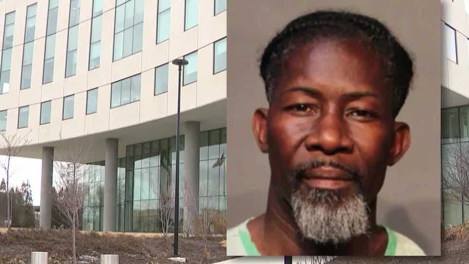 Federal prosecutors recommend 3-year prison sentence for Ian Roberts