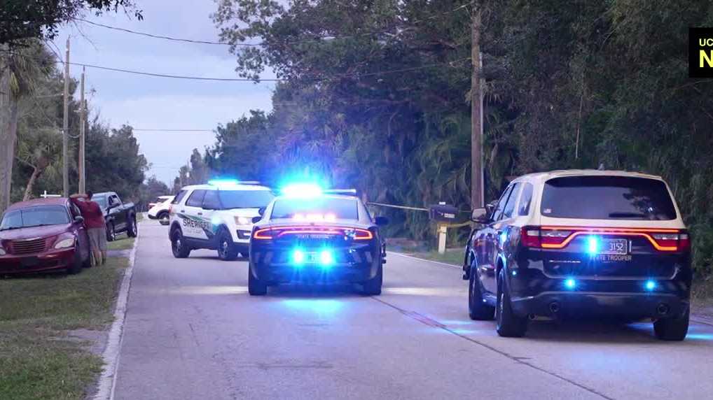Pedestrian dead after crash in Charlotte County
