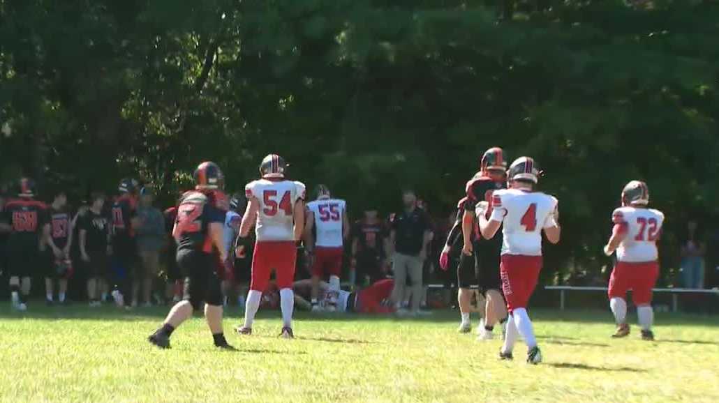 Hillsboro-Deering football starts D-IV title defense with win