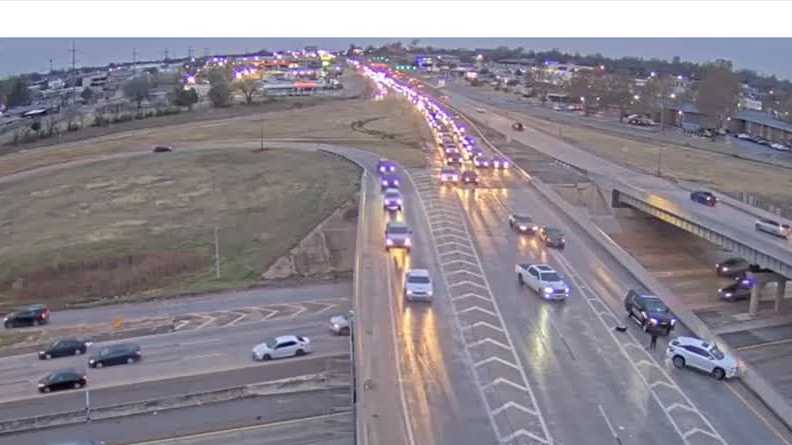 TRAFFIC UPDATES: Icy roads lead to crashes, closures in Oklahoma City