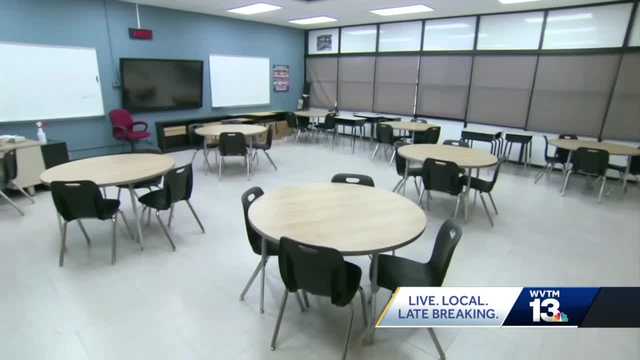 Alabama teachers seek higher-paying jobs in neighboring states - Vimarsana News