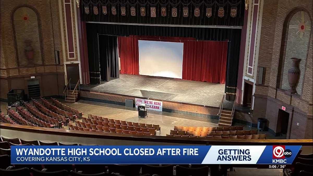 Wyandotte High School closed for the week after small fire inside building