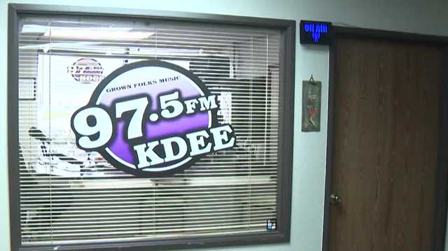 Sacramento's Black-owned radio station "for grown folks" celebrates 20 years on air - Vimarsana News