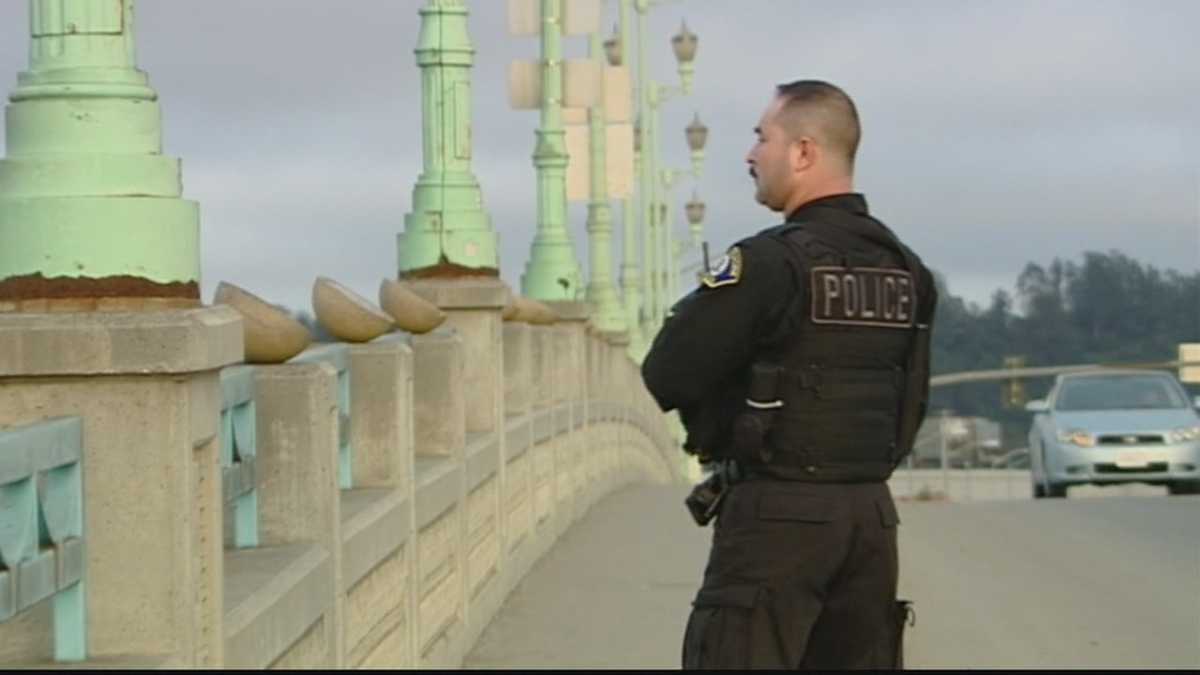 Man who shot Watsonville police officer died with gun in his hands