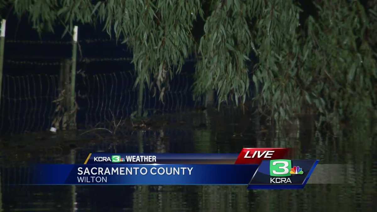 As waters rise, Wilton residents prepare for flooding