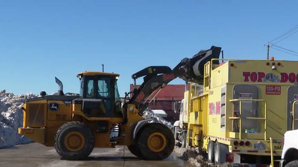 Baltimore gets snow-melter to tackle lingering snow piles