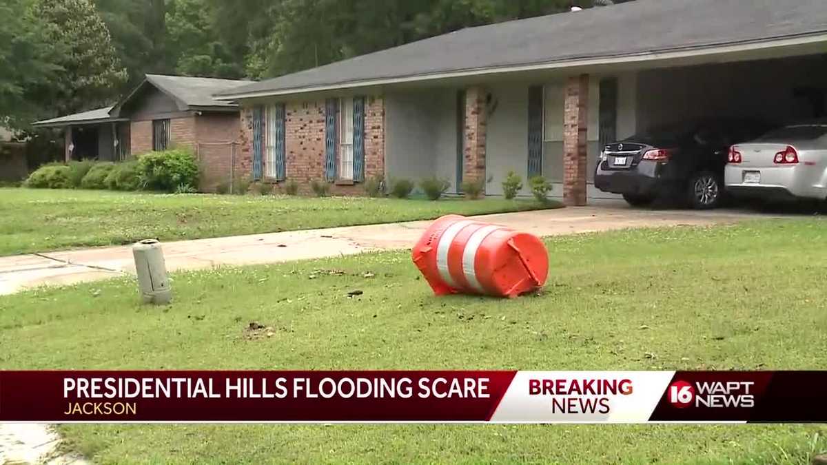 Presidential Hills residents clean up after flooding