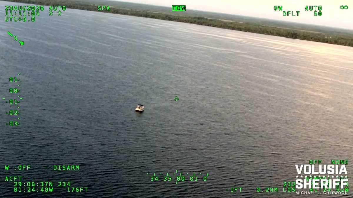 Good Samaritan joins dramatic Lake Woodruff rescue effort in Volusia County