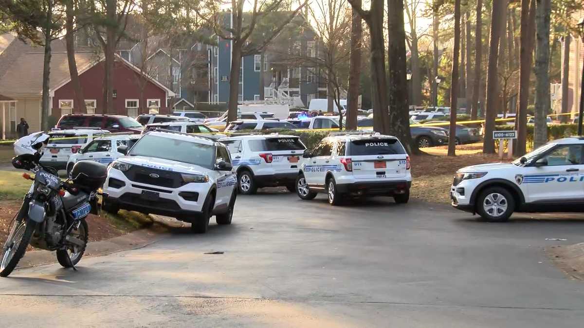 Charlotte 14 Year Old Shoots Officer