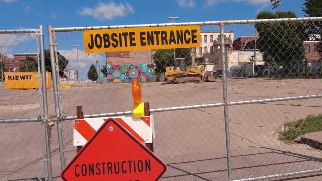 South Omaha businesses say little to no communication creates barriers during Plaza de la Raza construction