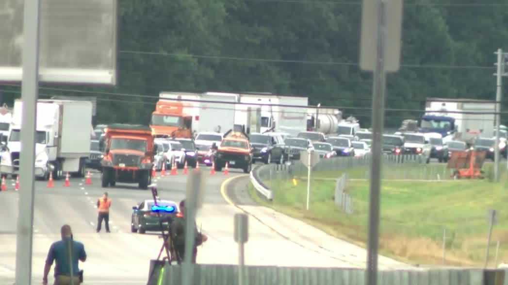Fatal crash leads to temporary closure of I-95 North