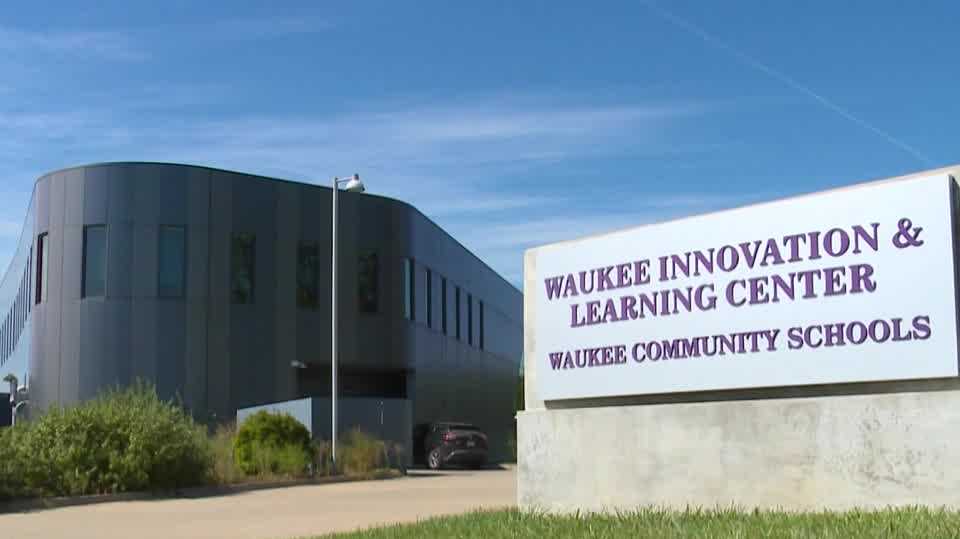 Waukee opening career center for students K12