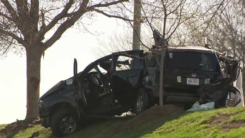Lincoln police identify fatal crash victims, man in custody