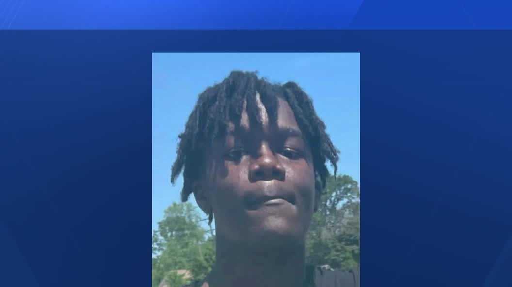 Milwaukee police continue search for more people in deadly shooting near school