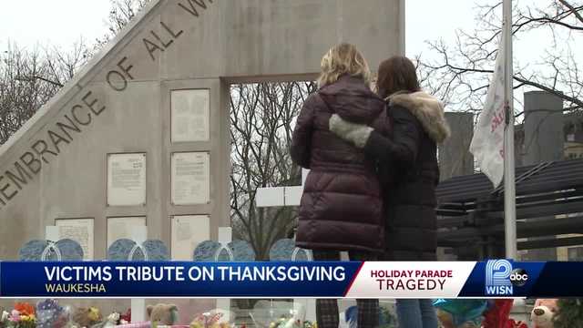 'It's been a tough week': Community pays tribute to Waukesha parade victims on Thanksgiving - Vimarsana News